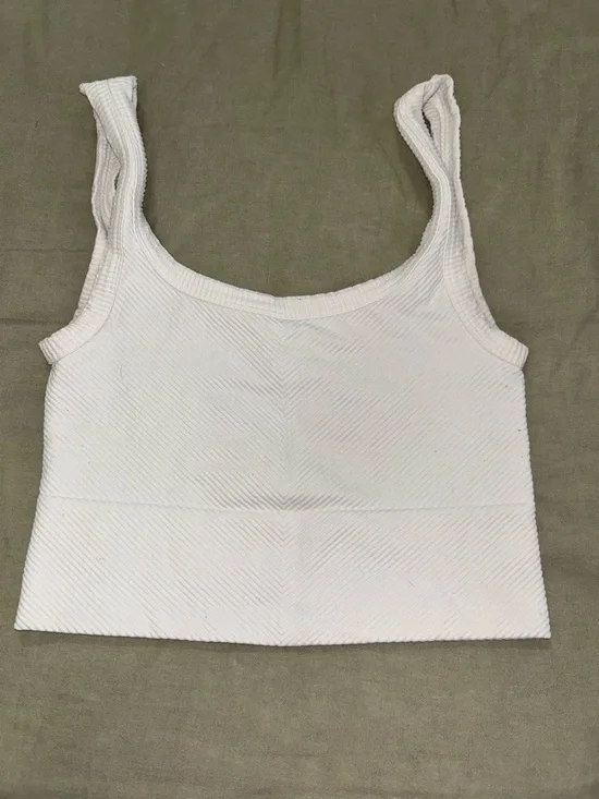 Tank - Picture 2 of 4